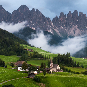 town alongsidea mountain